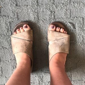 Roan flats. Good condition